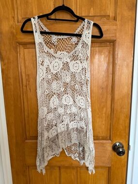 Crochet Lace Sleeveless Tunic Top - Cream